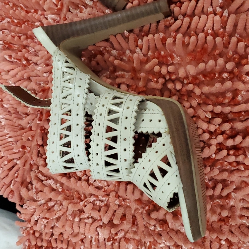 Shoes - Picture 2 of 9